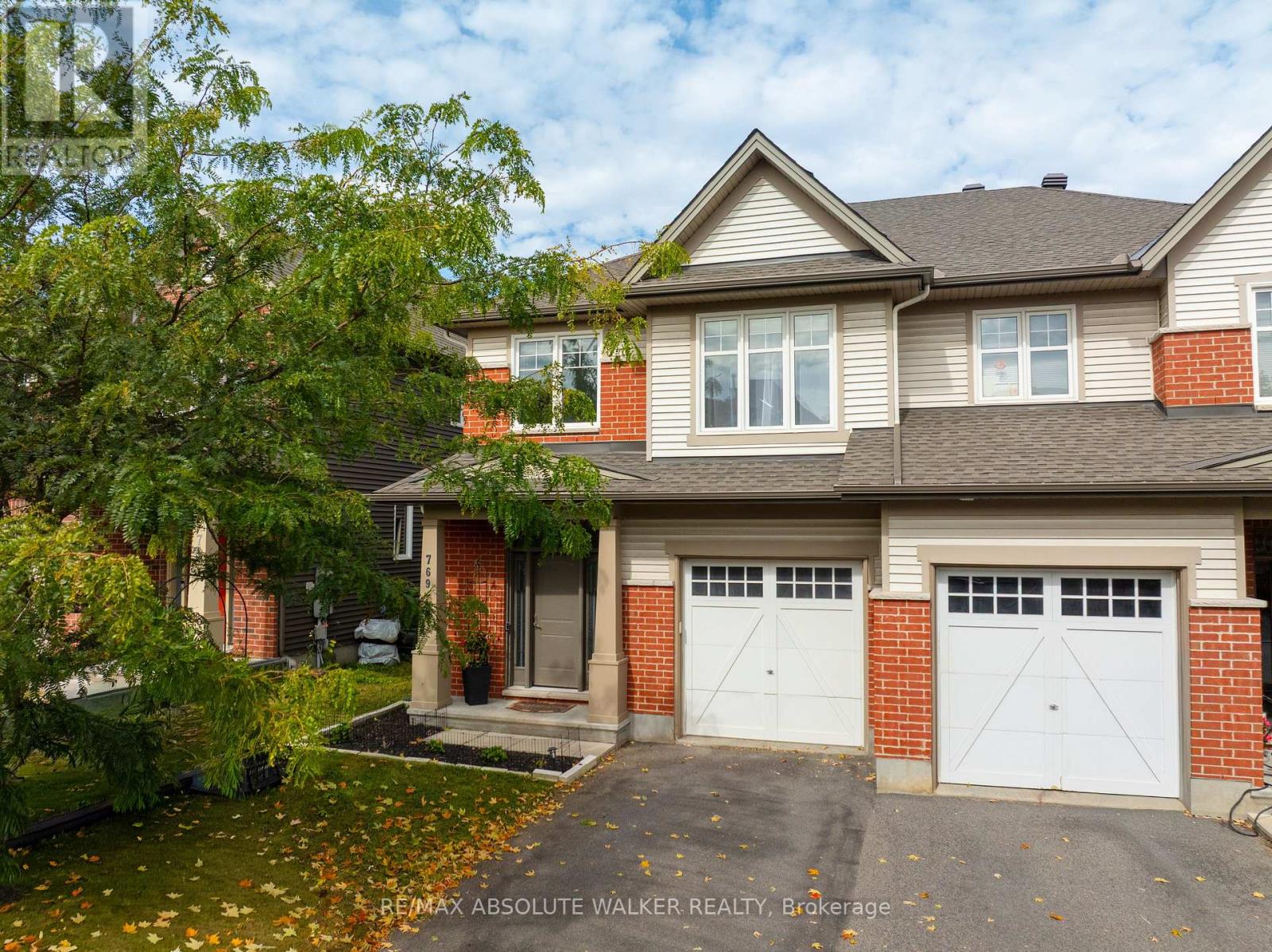 769 HAZELNUT CRESCENT Property Photo 1