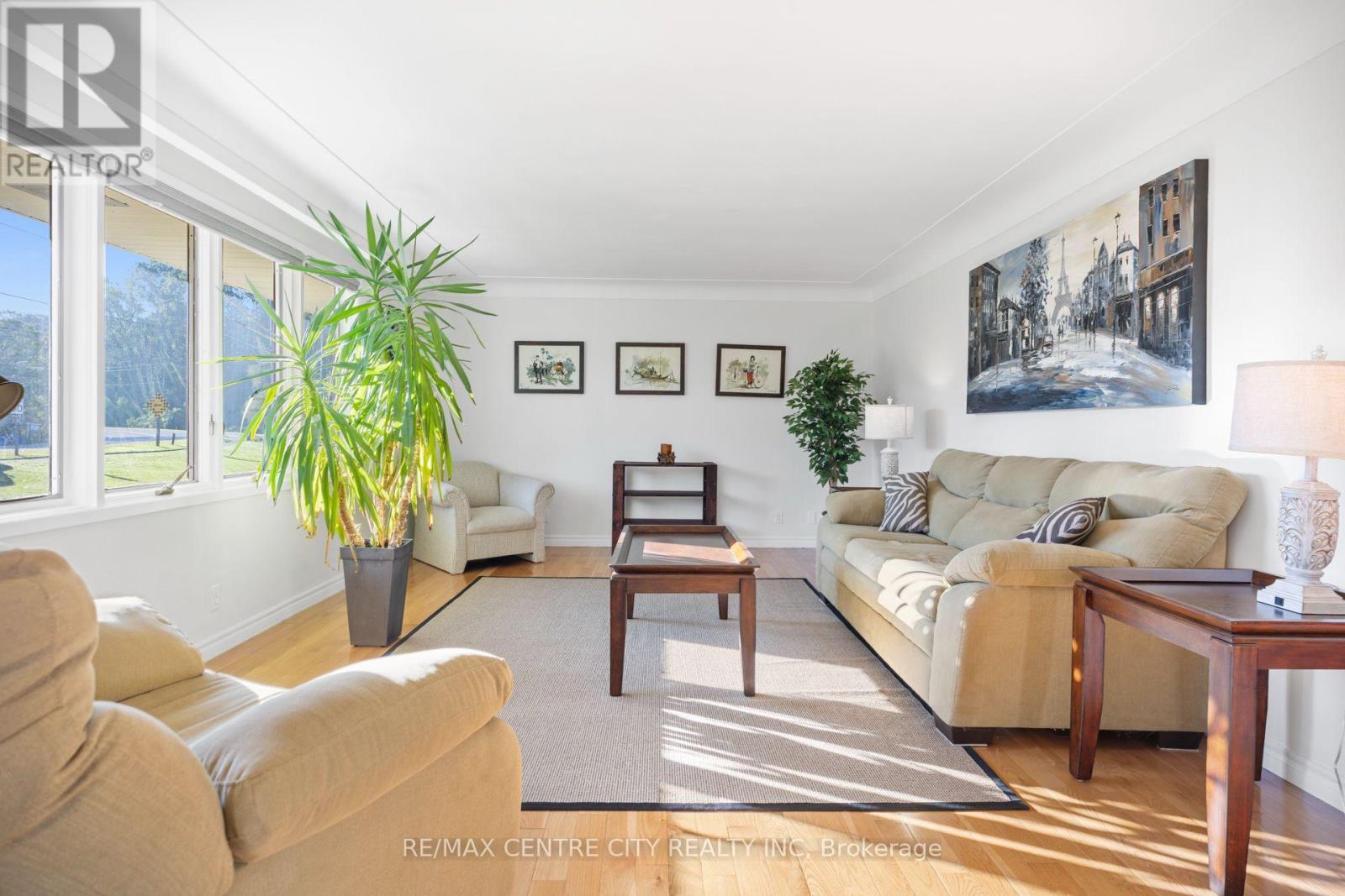324 Carlow Road Property Photo 4