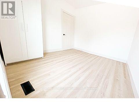 Apt 2 - 859 Dundas Street Property Photo 10