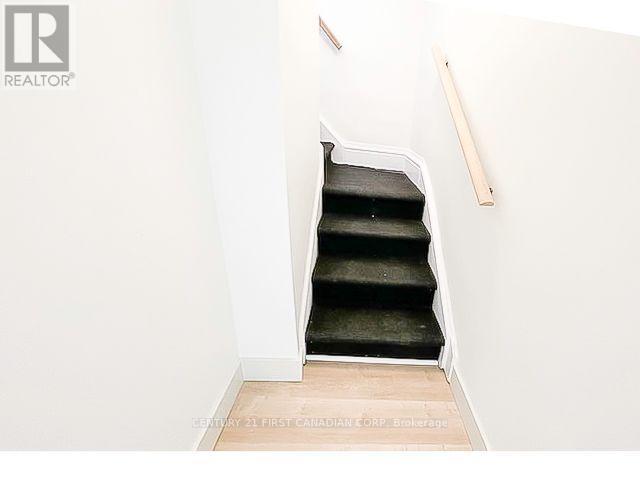 Apt 2 - 859 Dundas Street Property Photo 12