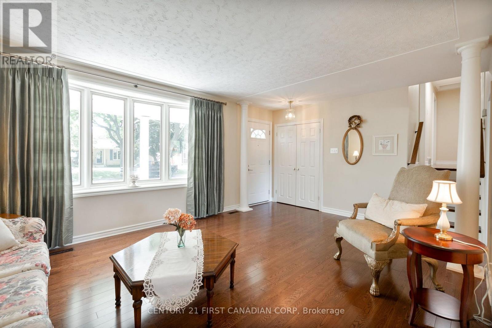 135 Downing Crescent Property Photo 11