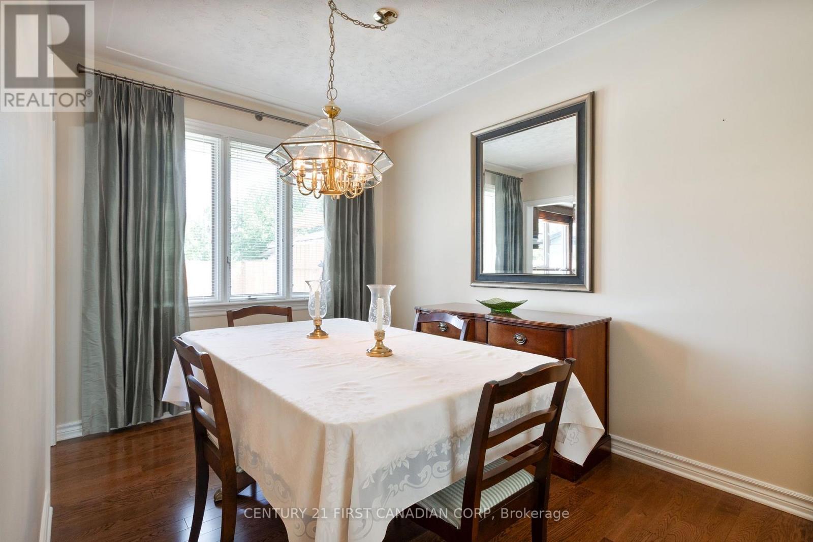 135 Downing Crescent Property Photo 14