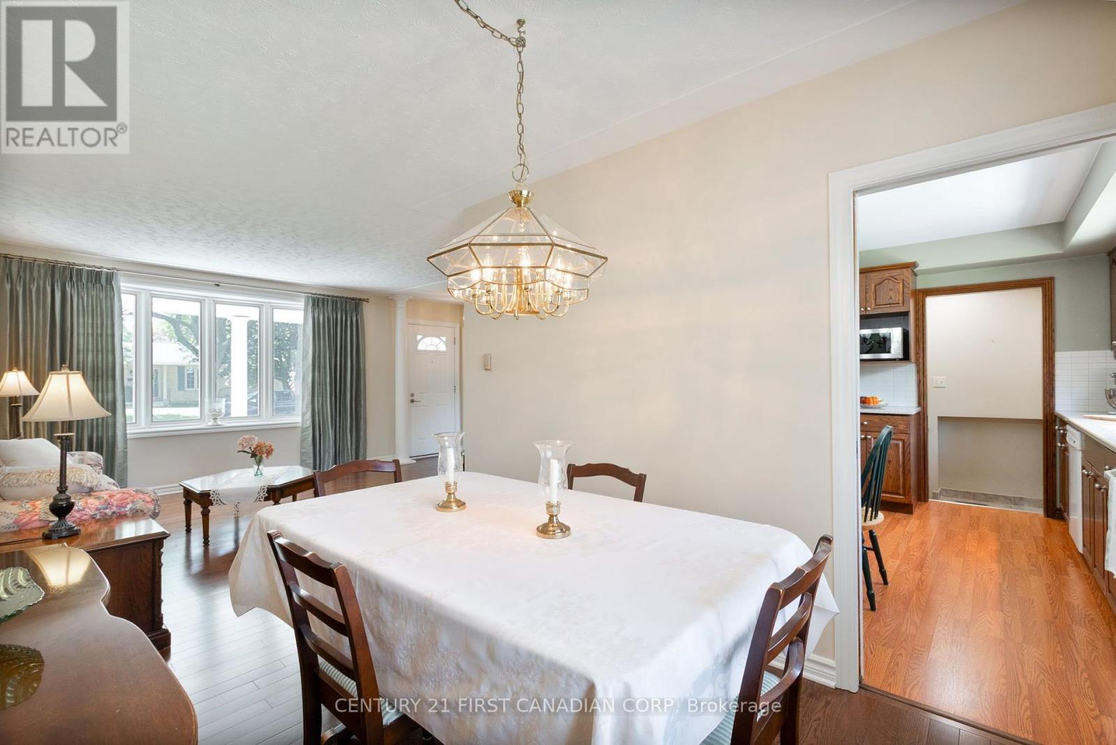 135 Downing Crescent Property Photo 15