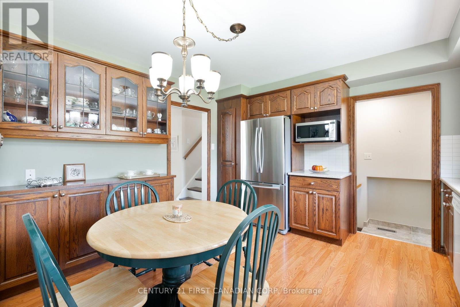 135 Downing Crescent Property Photo 16