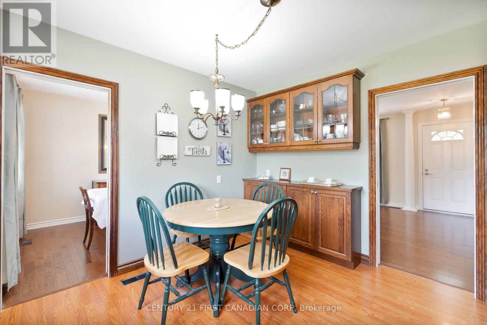 135 Downing Crescent Property Photo 17