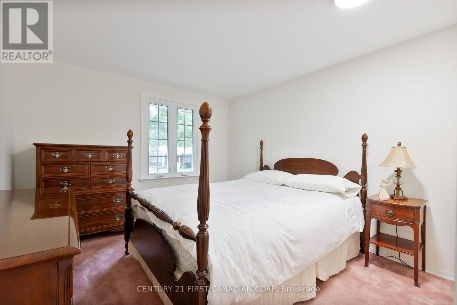 135 Downing Crescent Property Photo 20