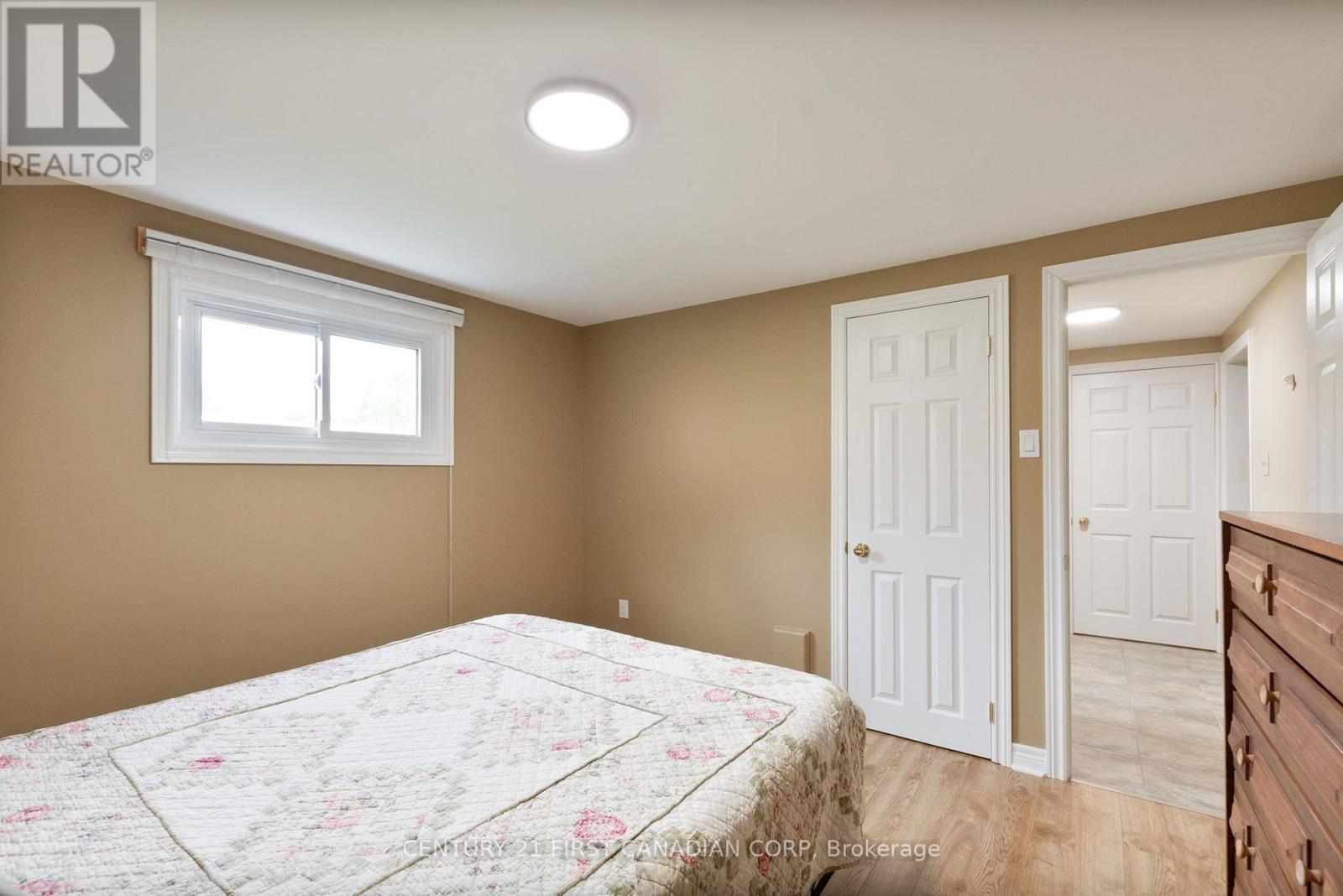 135 Downing Crescent Property Photo 31