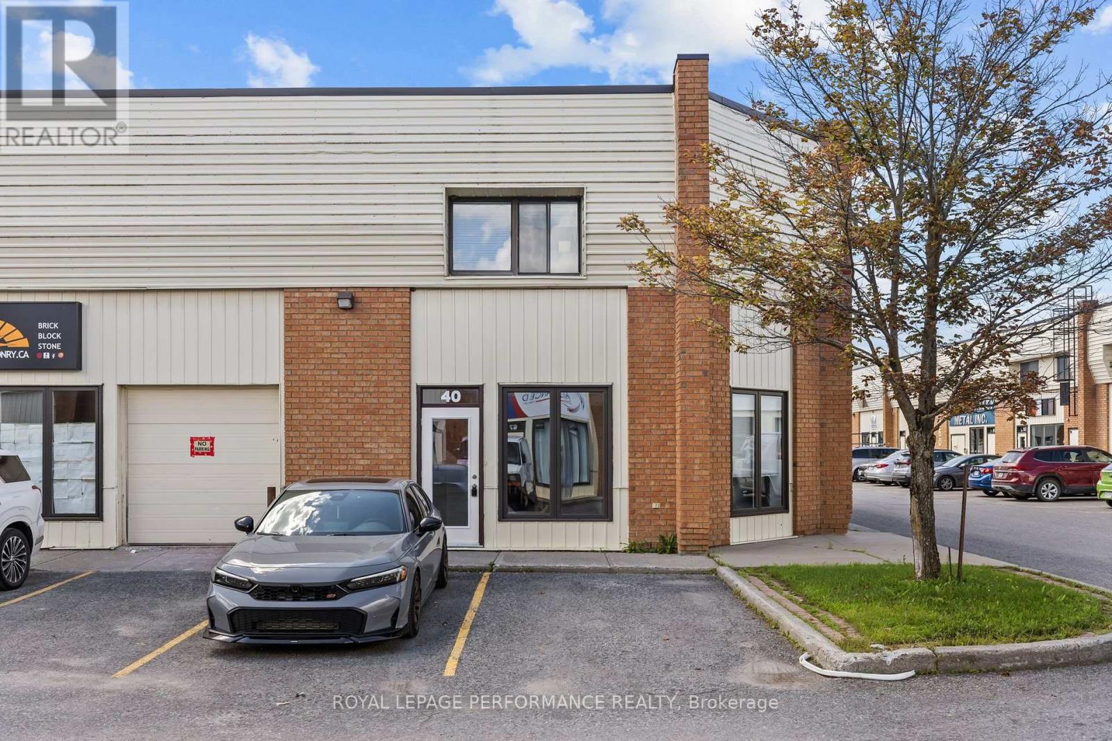 40 - 5470 CANOTEK ROAD Property Photo 1