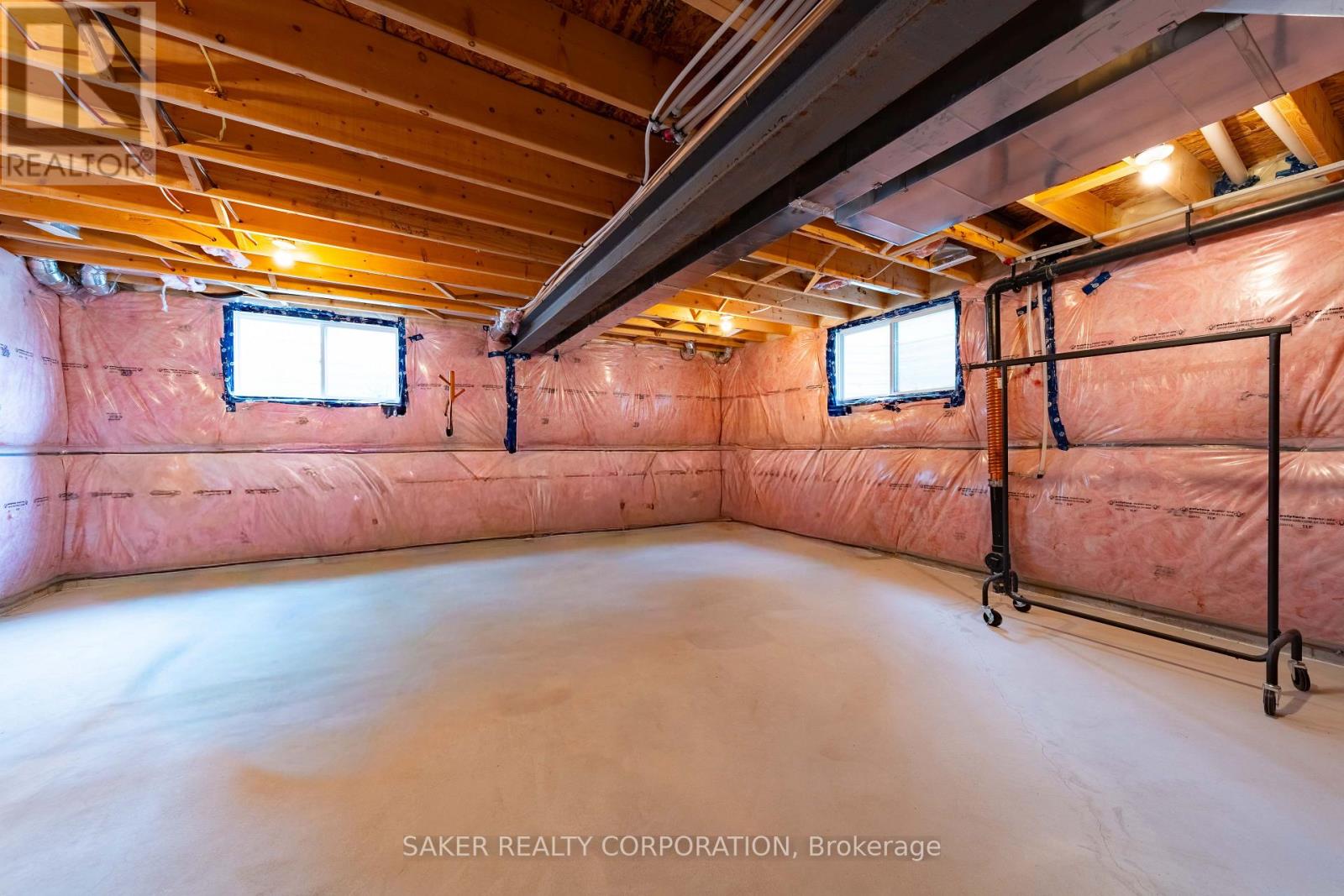 939 Deveron Crescent Property Photo 25