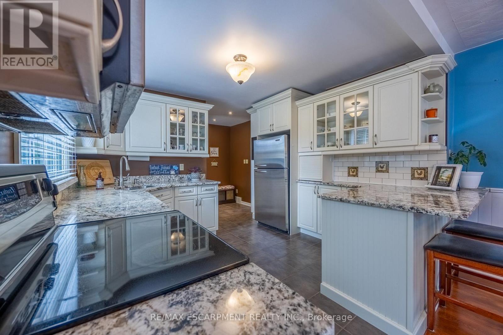 30 Gibson Drive Property Photo 12