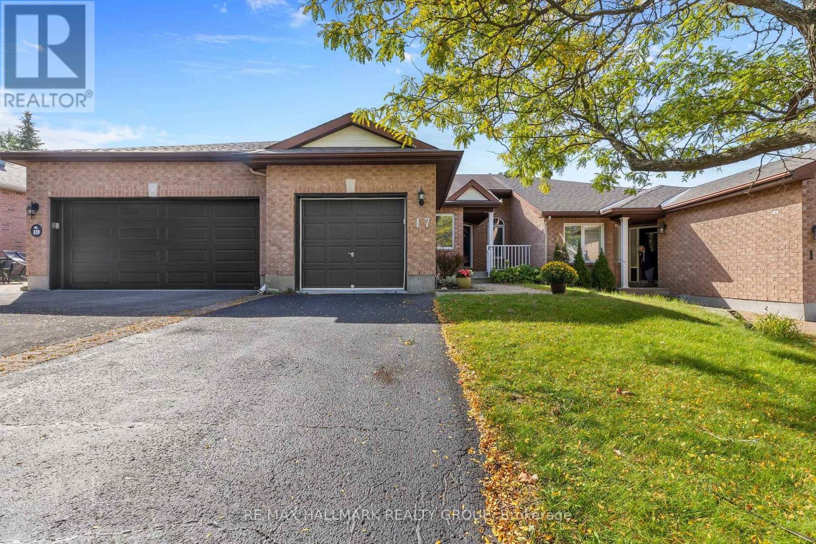 17 QUINTERRA COURT Property Photo 1