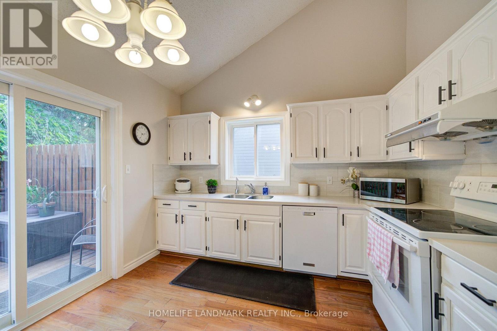 511 Baringham Place Property Photo 22