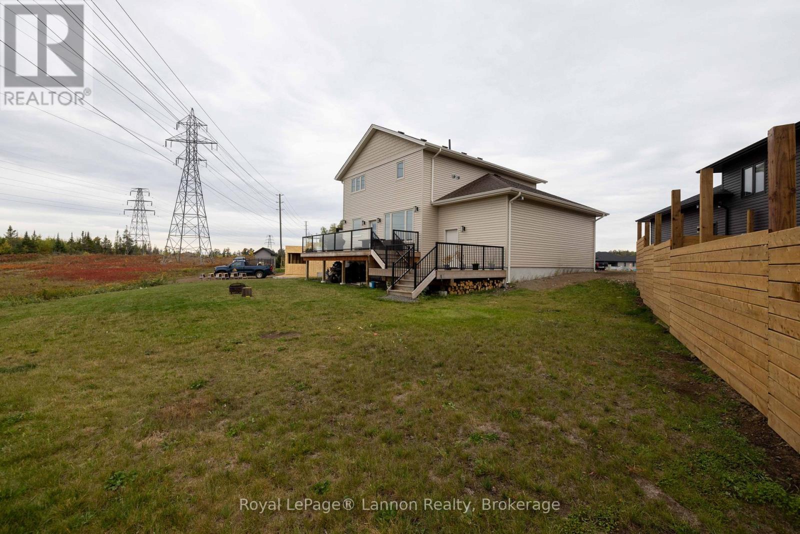 721 Topaz Place Property Photo 3