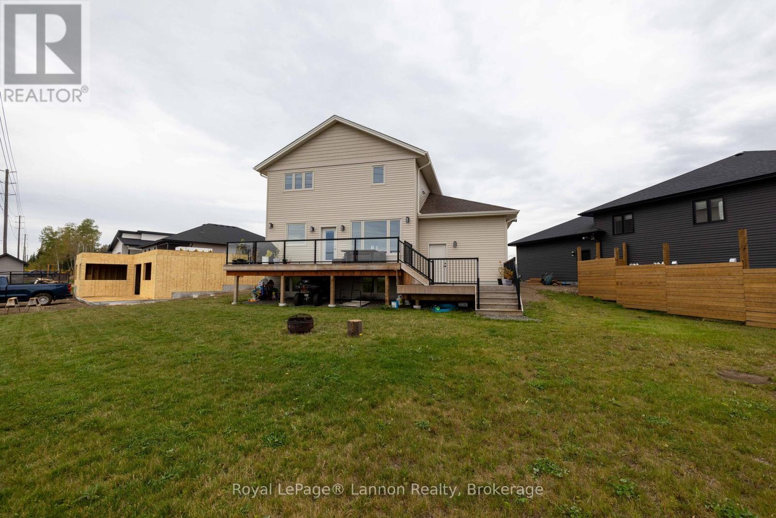721 Topaz Place Property Photo 4