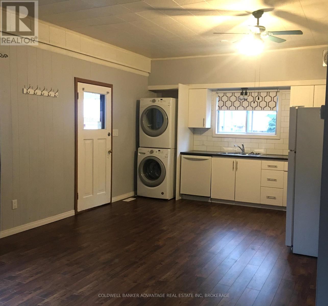 62 Burgar Street Property Photo 31