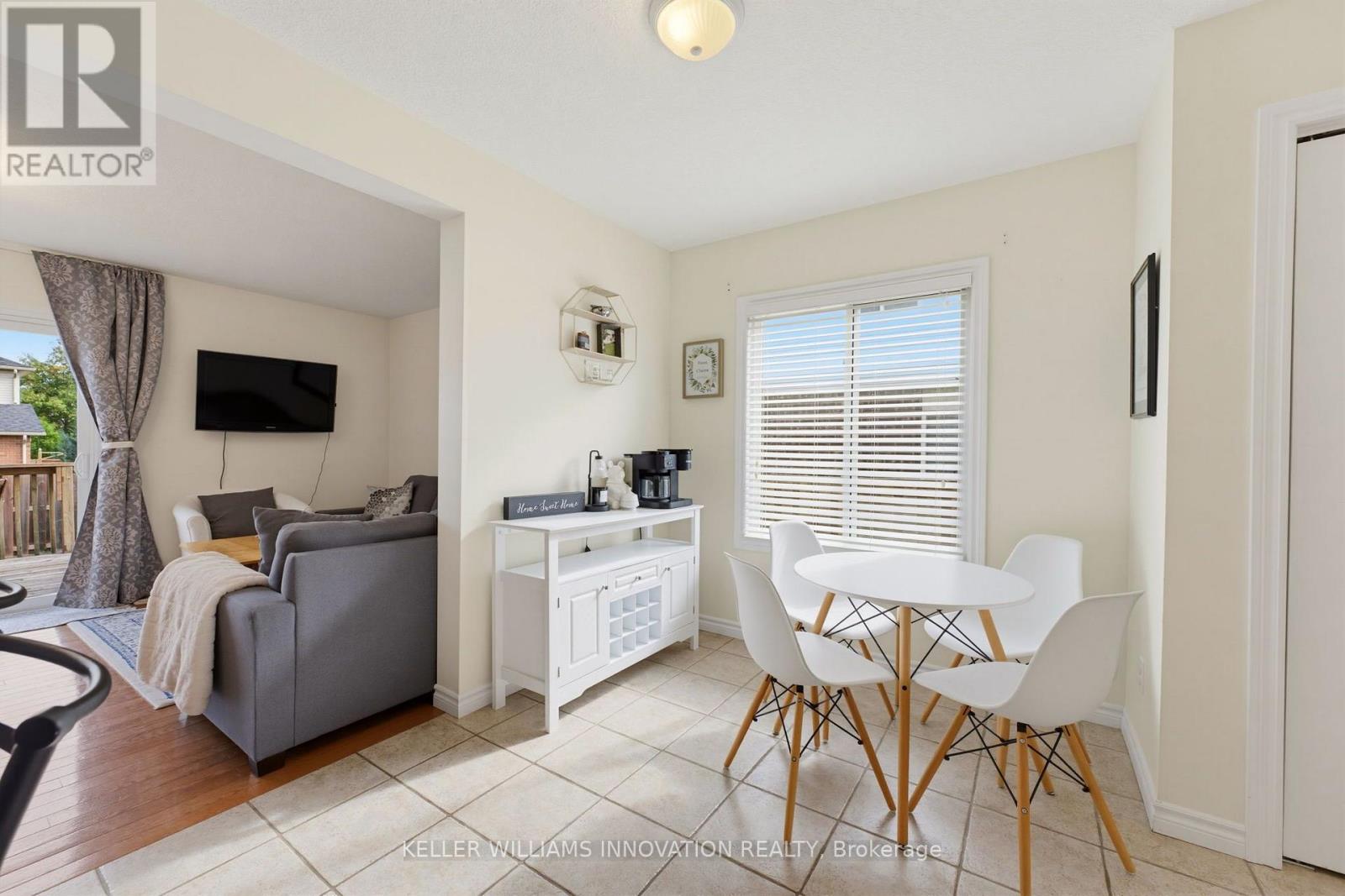 457 Danby Street E Property Photo 5