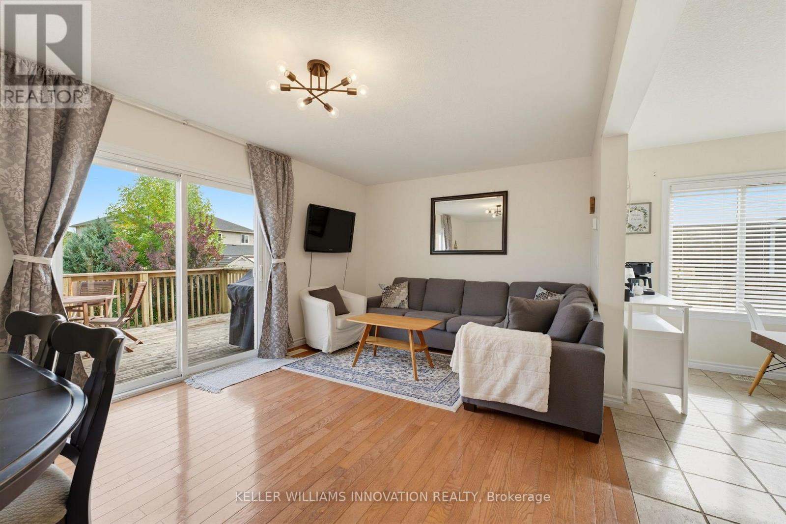 457 Danby Street E Property Photo 6