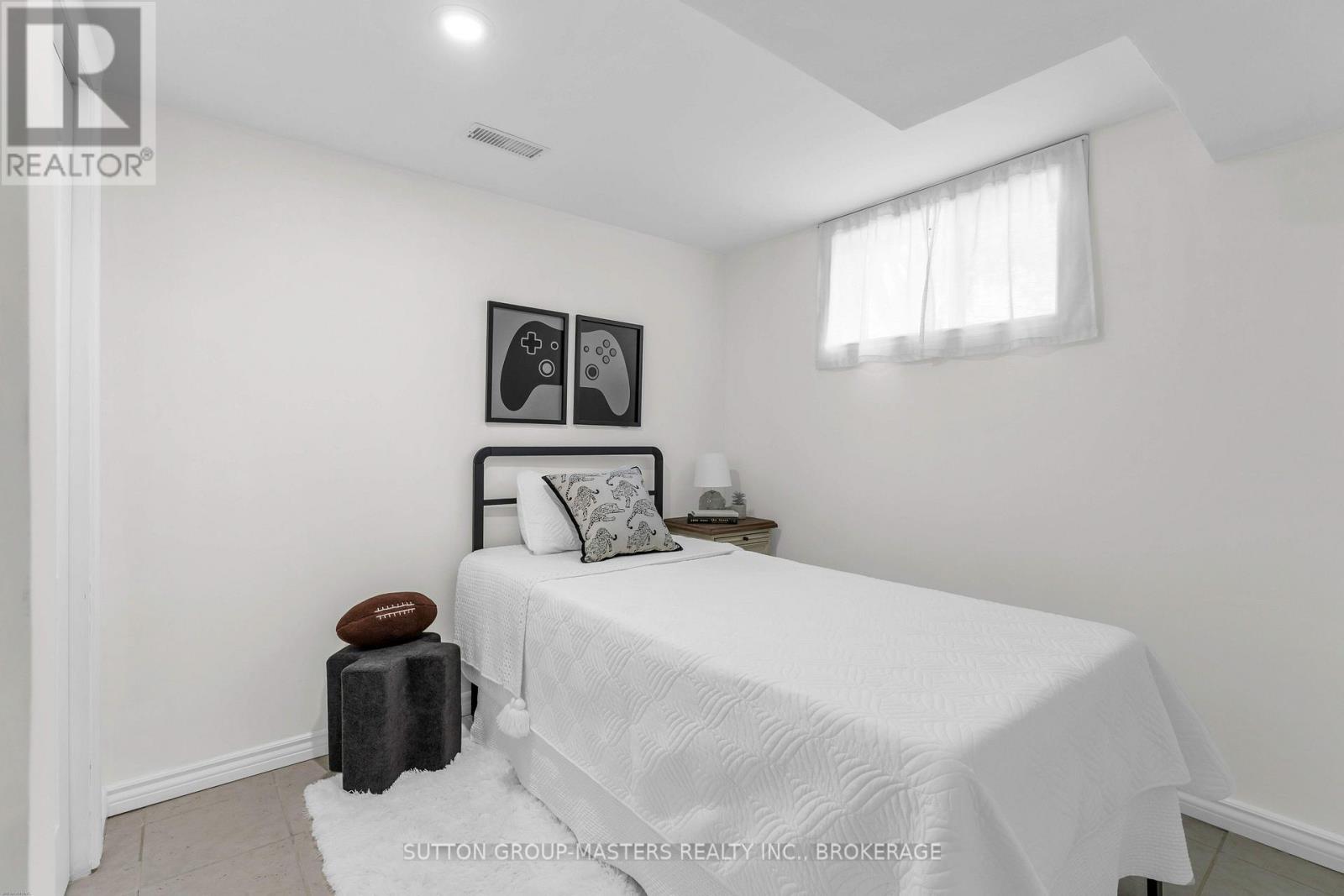 11 Chesterfield Drive Property Photo 32