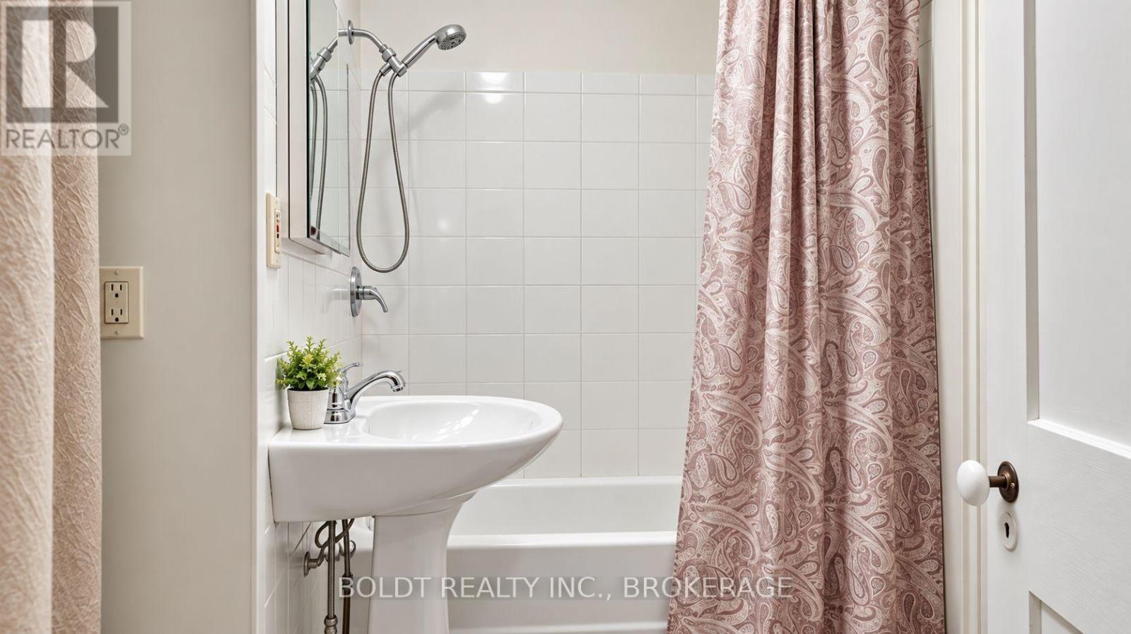 28 Chapel Street S Property Photo 21