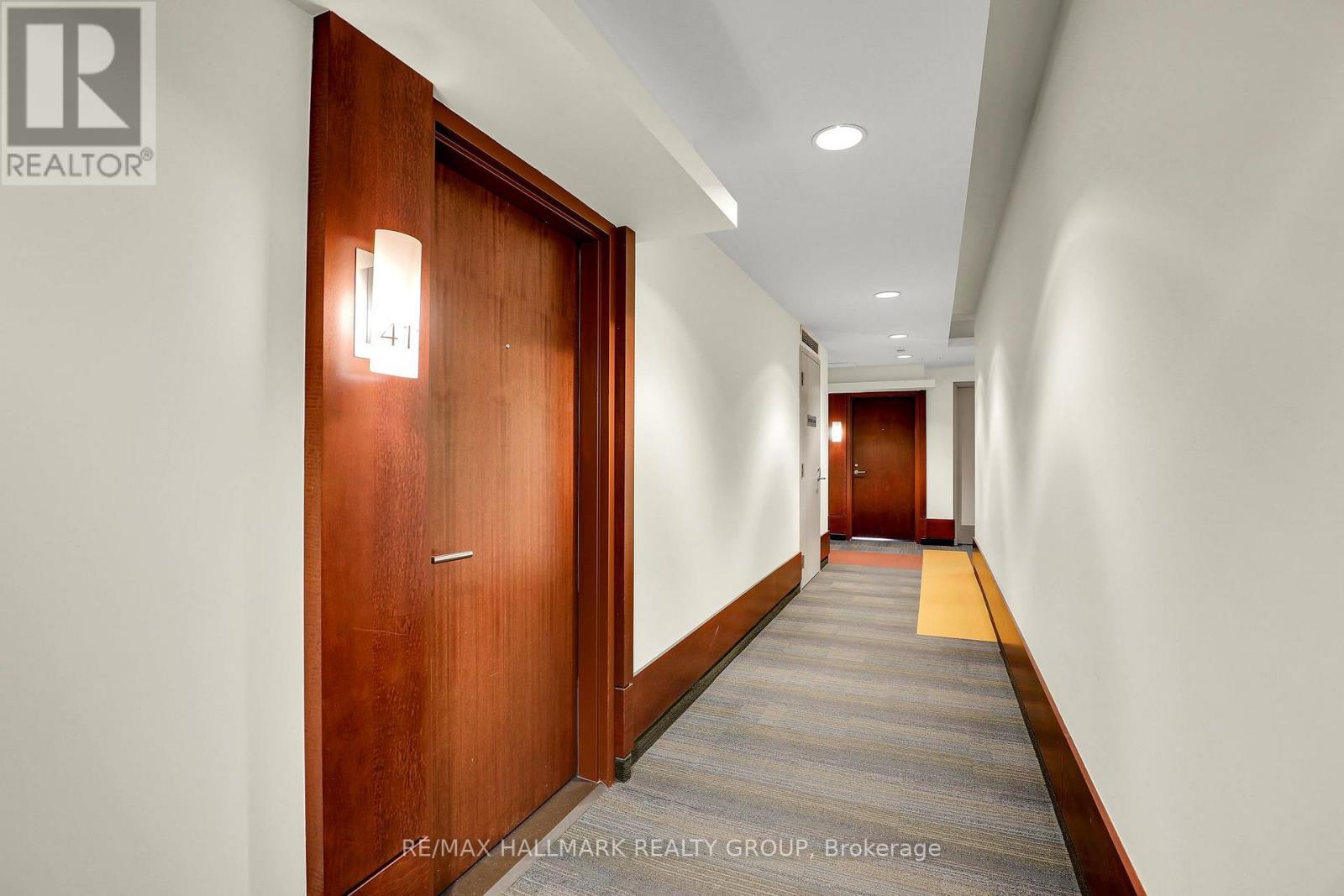 411 - 575 Byron Avenue Property Photo 3