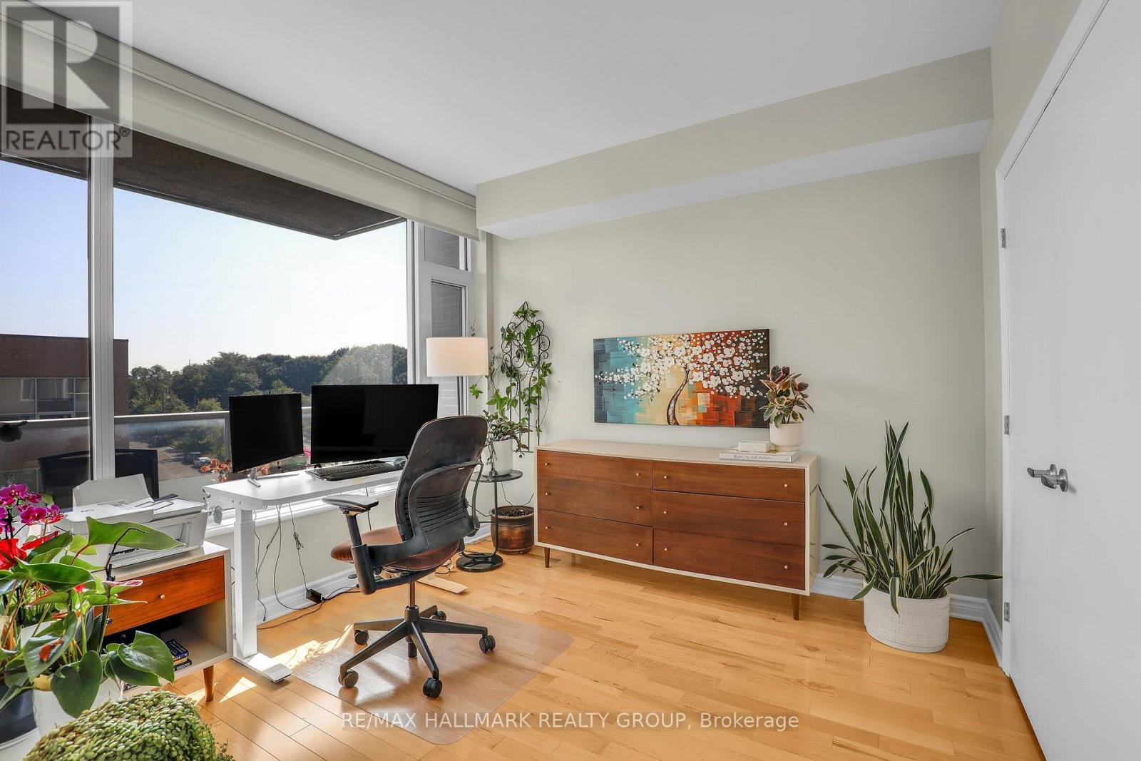 411 - 575 Byron Avenue Property Photo 11