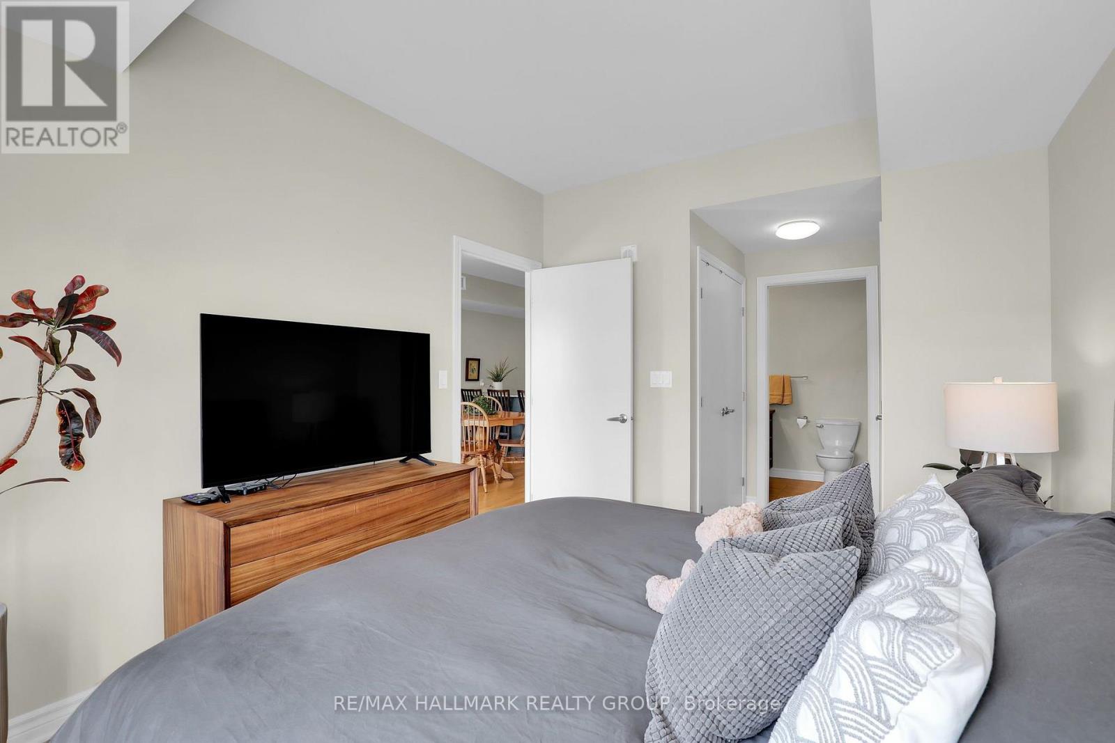 411 - 575 Byron Avenue Property Photo 13