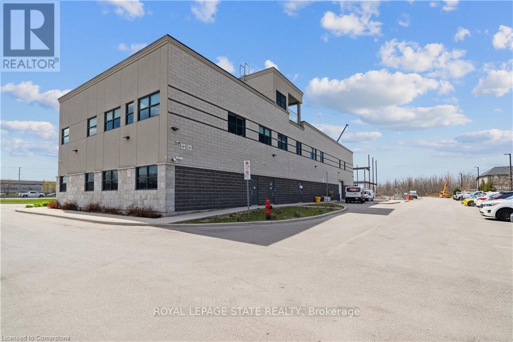 821 North Service Road Property Photo 15
