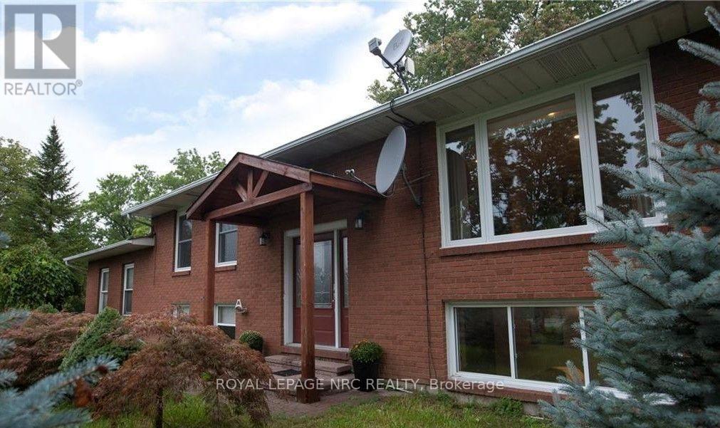4823 Thirty Road N Property Photo 1