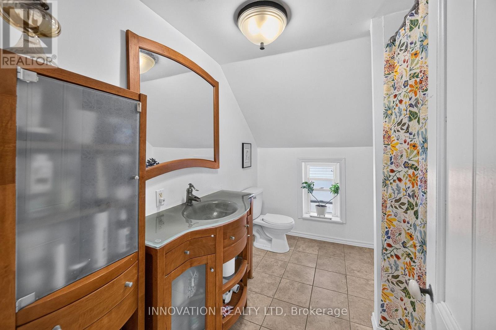 58 Lake Avenue E Property Photo 35