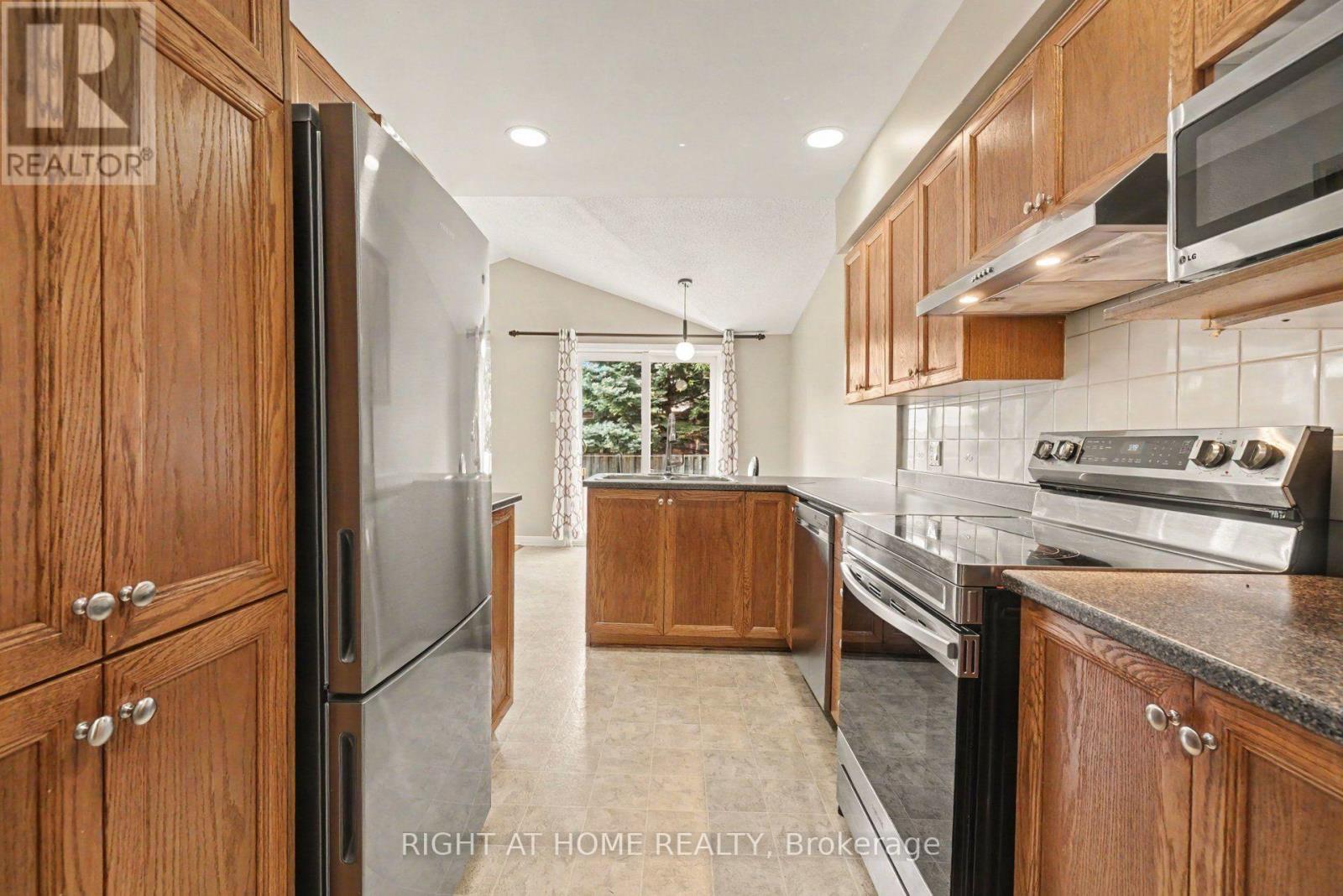623 Wild Shore Crescent Property Photo 11