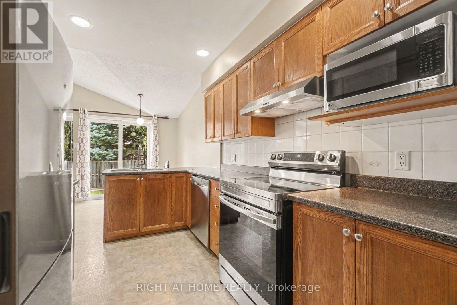 623 Wild Shore Crescent Property Photo 12
