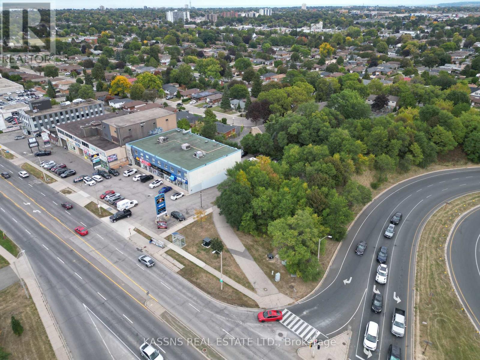 1051 Upper James Street Property Photo 1