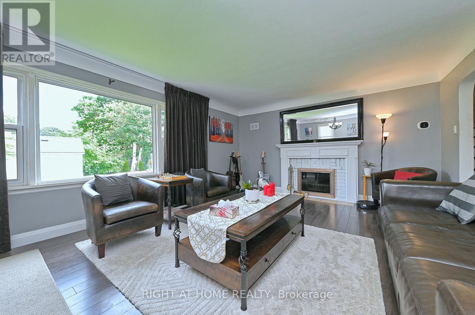 446 Geneva Street Property Photo 13