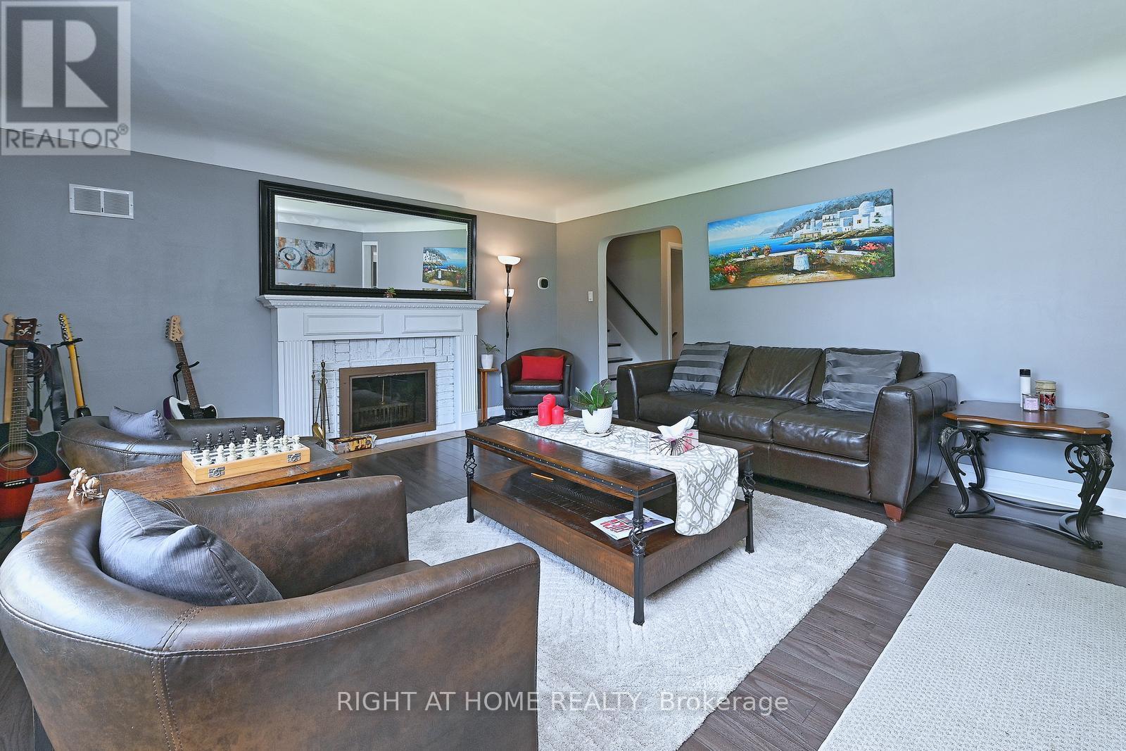 446 Geneva Street Property Photo 14