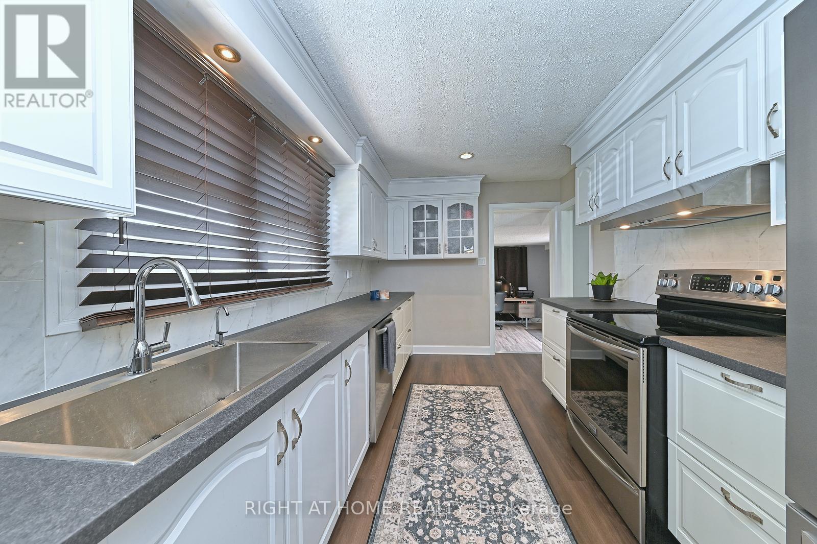 446 Geneva Street Property Photo 19