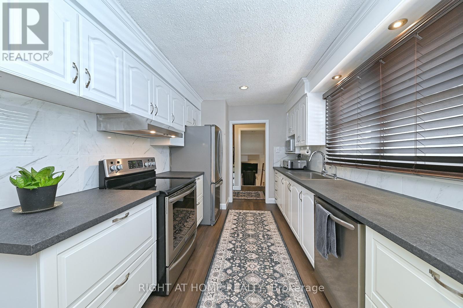 446 Geneva Street Property Photo 20