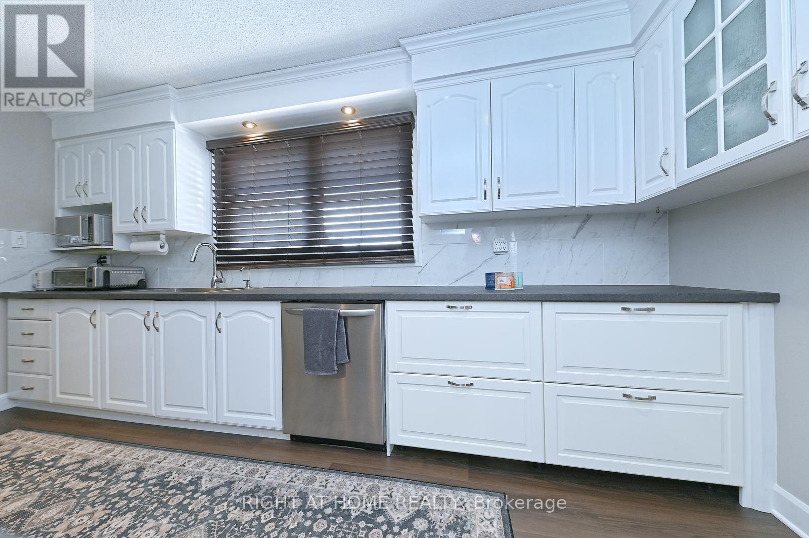 446 Geneva Street Property Photo 21