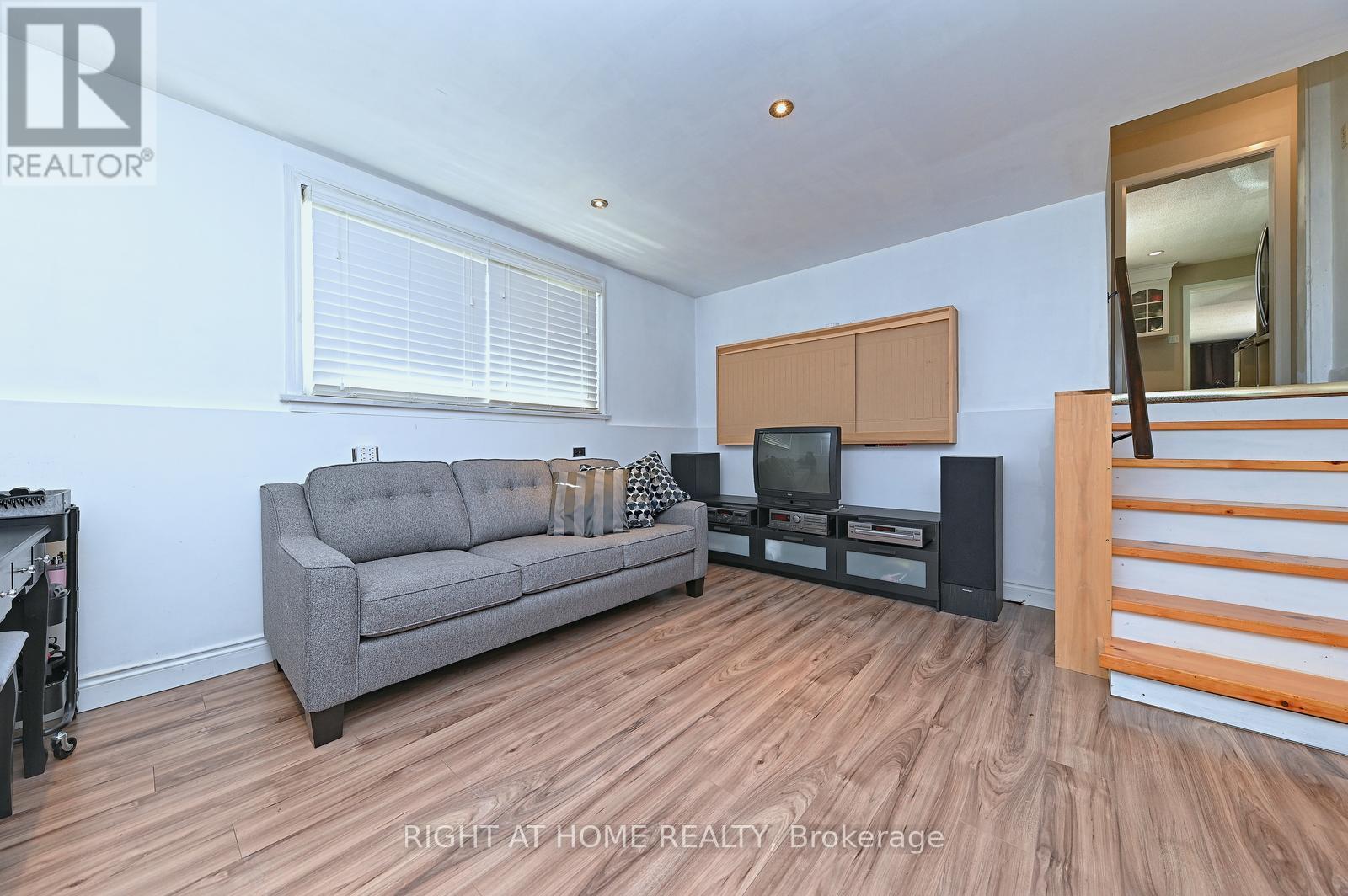 446 Geneva Street Property Photo 29