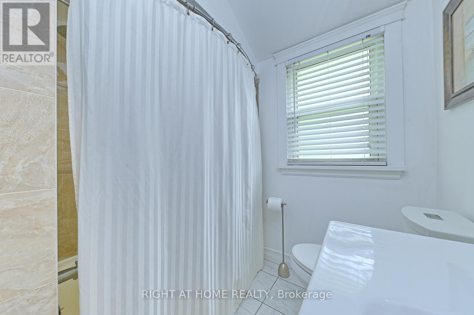 446 Geneva Street Property Photo 37