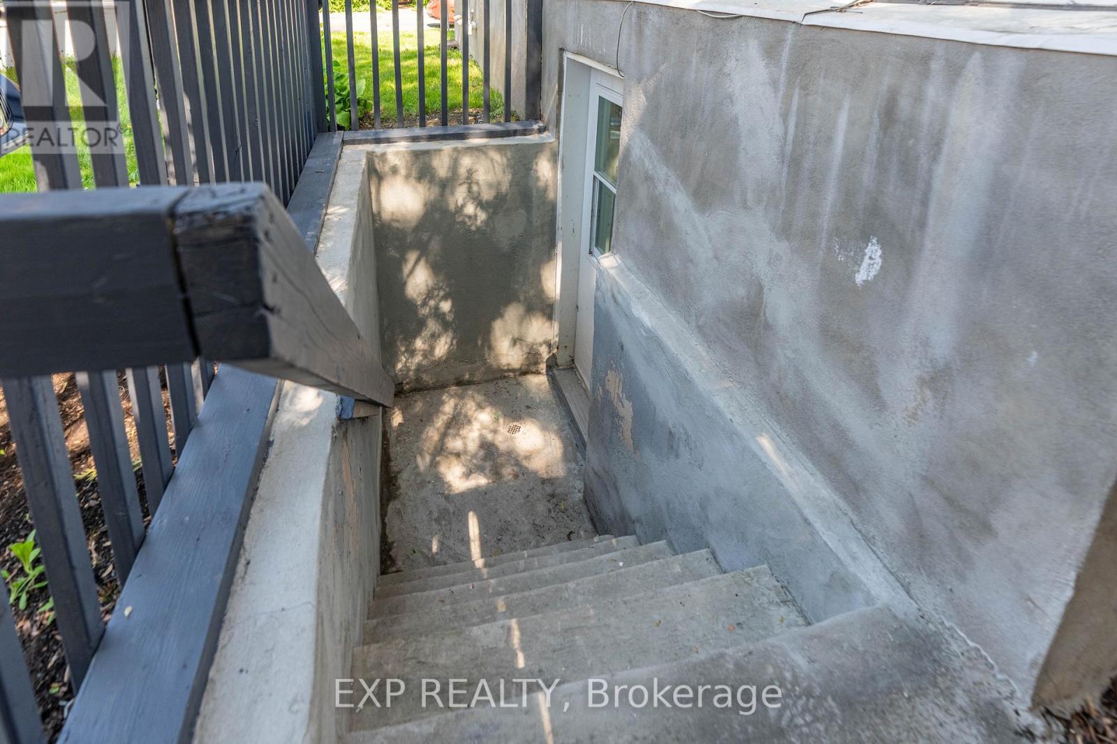 514 Lyon Street N Property Photo 13