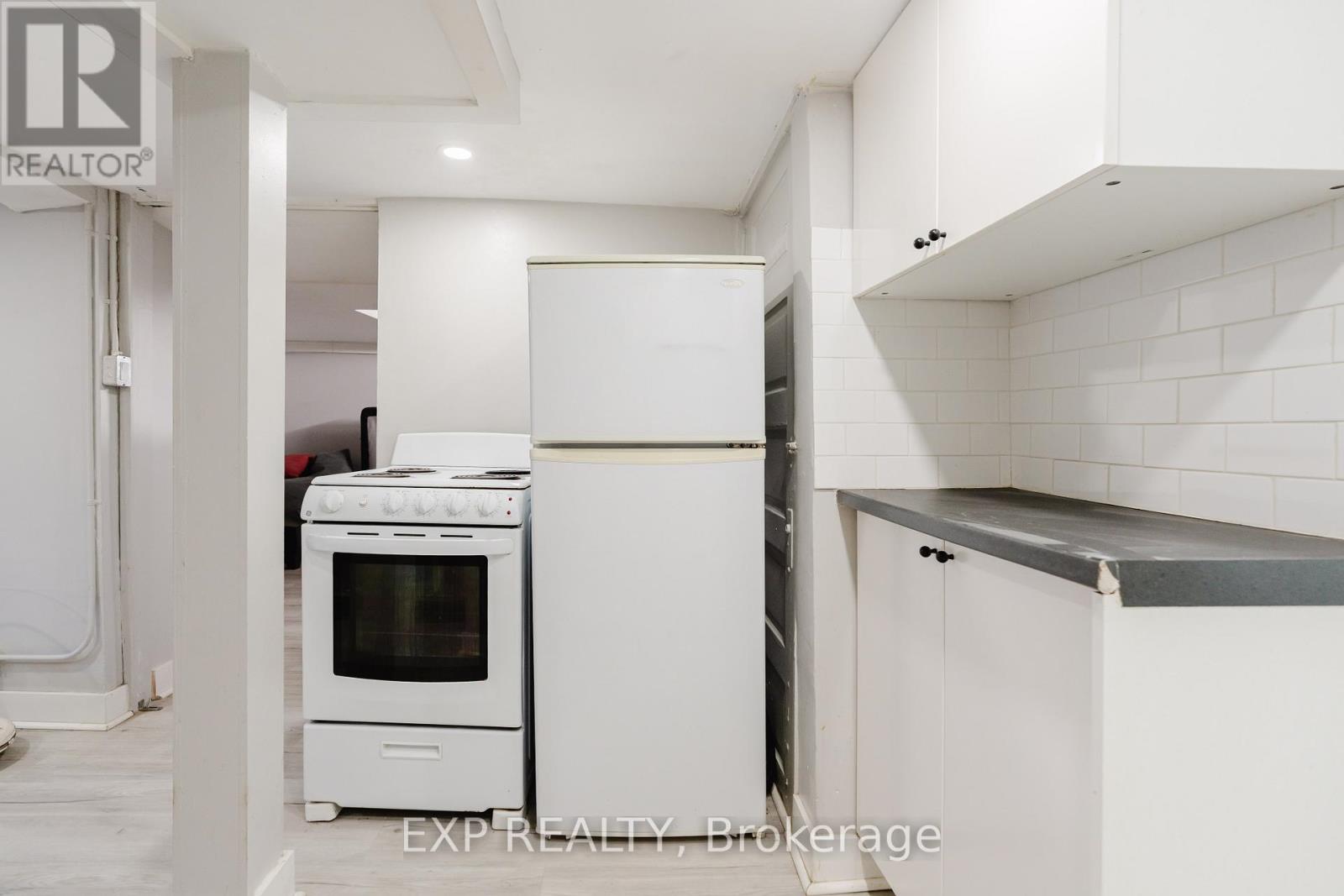 514 Lyon Street N Property Photo 19