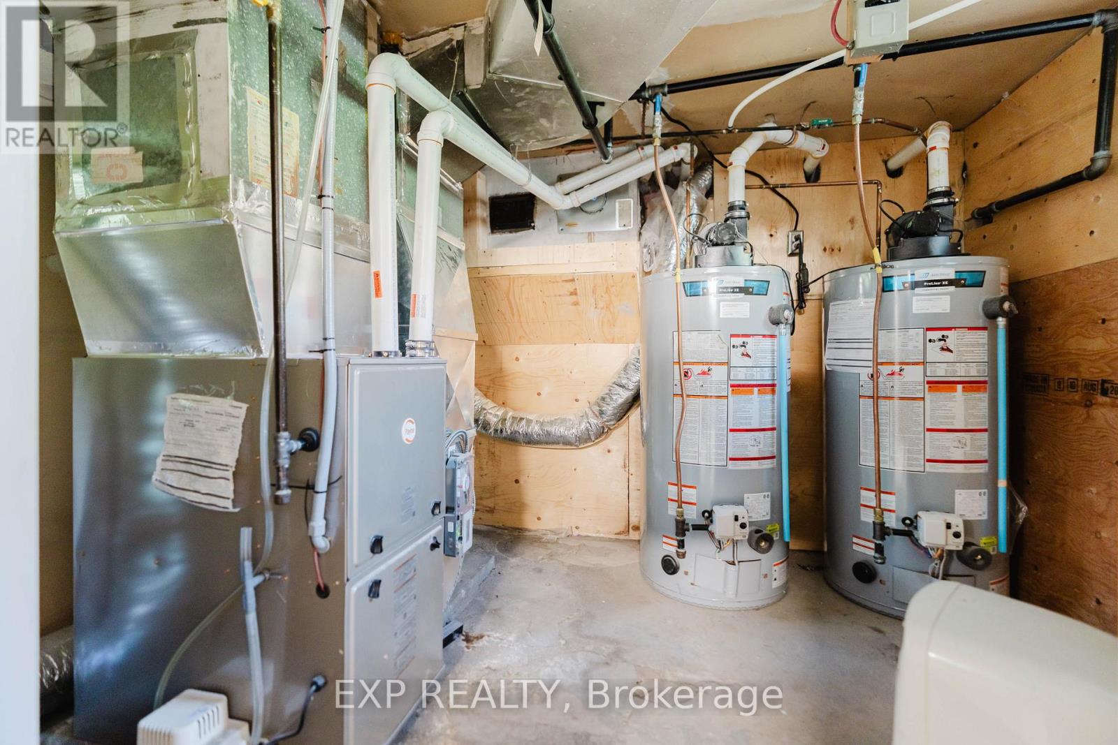 514 Lyon Street N Property Photo 23