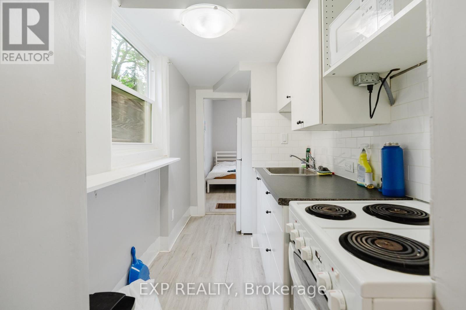 514 Lyon Street N Property Photo 33
