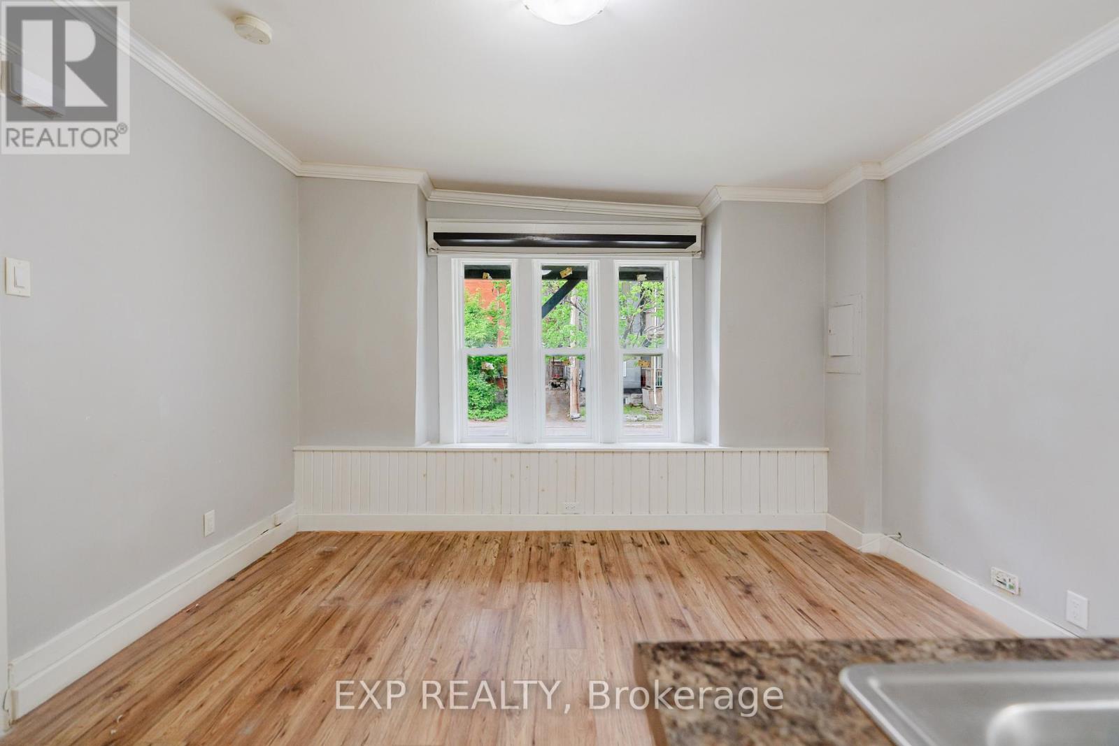 514 Lyon Street N Property Photo 37