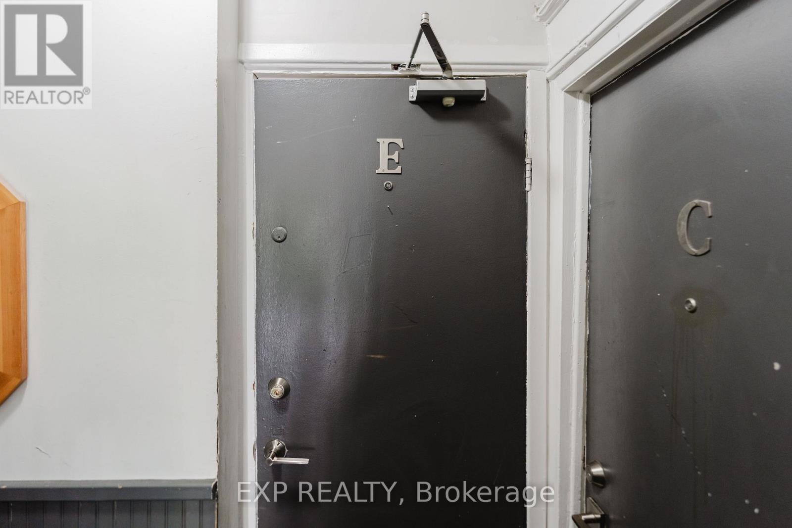 514 Lyon Street N Property Photo 39
