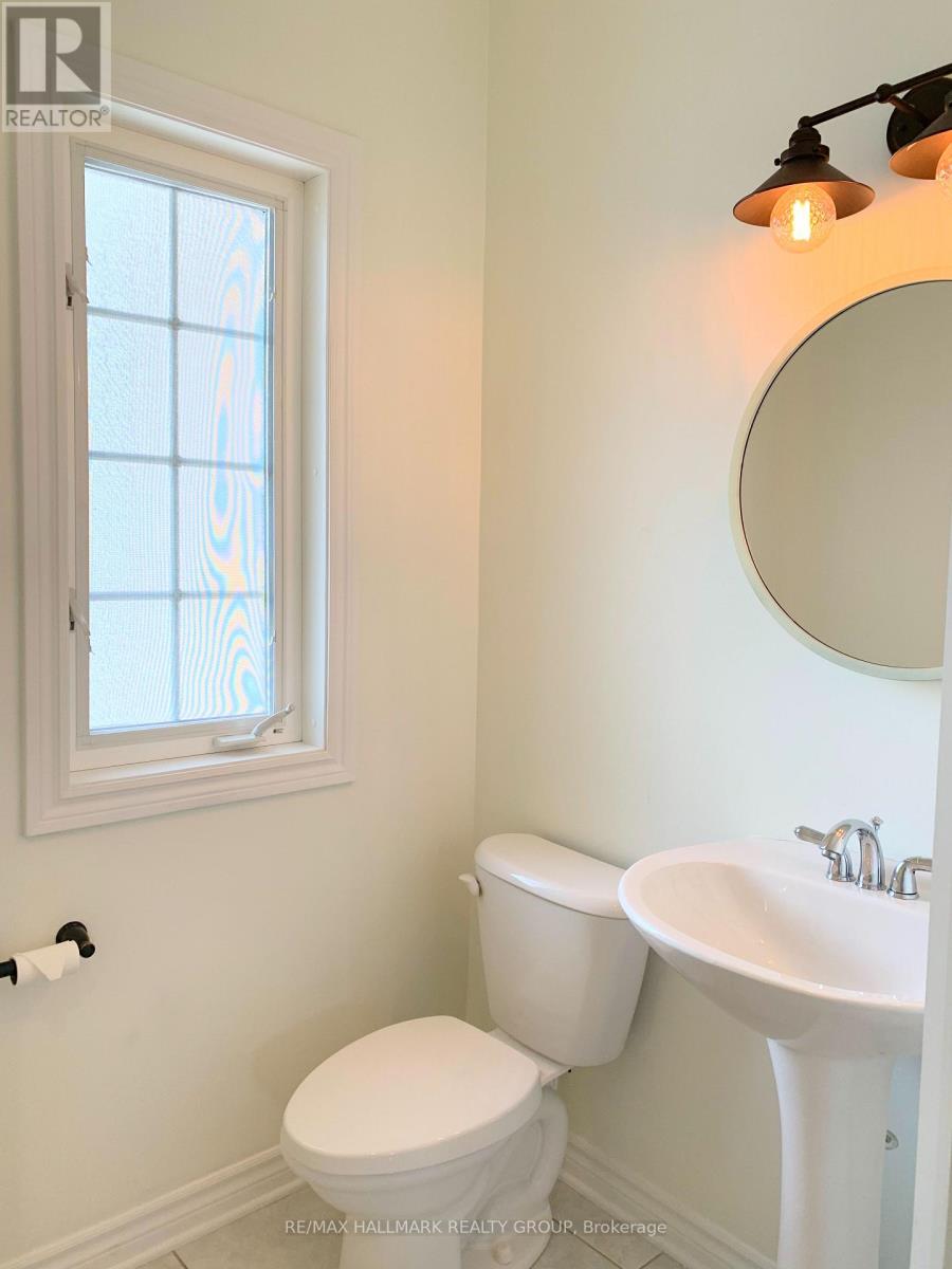 469 Foxhall Way Property Photo 4