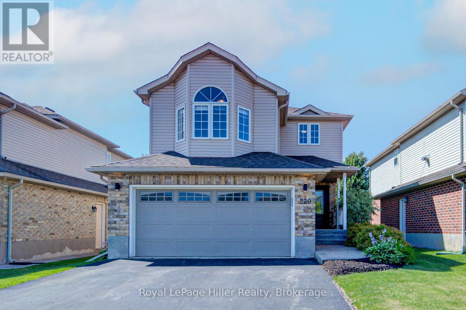 220 Schneller Drive Photo de la propriété 1