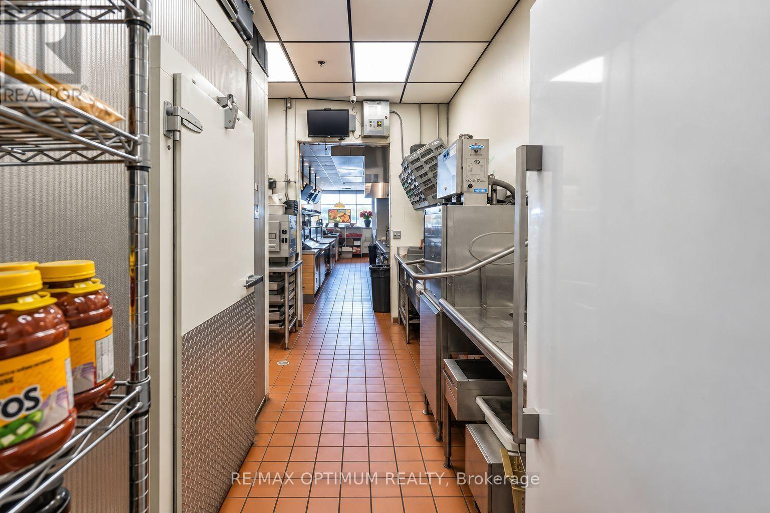 8 - 1179 Wilson Street W Property Photo 7