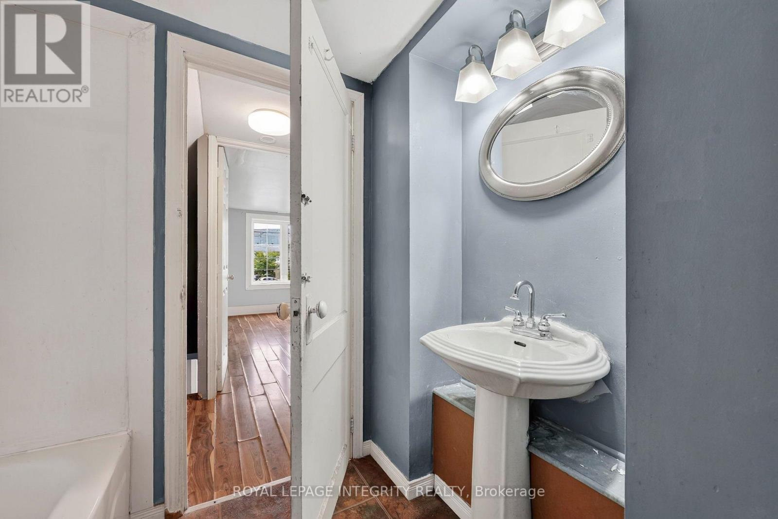 836 Marlborough Street N Property Photo 15