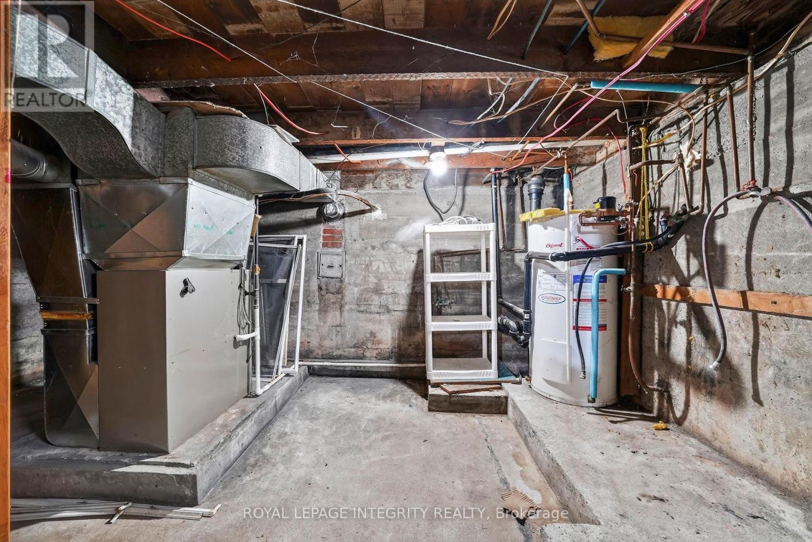 836 Marlborough Street N Property Photo 21